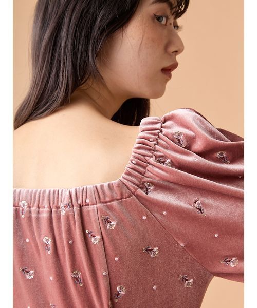 LILY BROWN（リリーブラウン）の「エンブロイダリーベロアワンピース