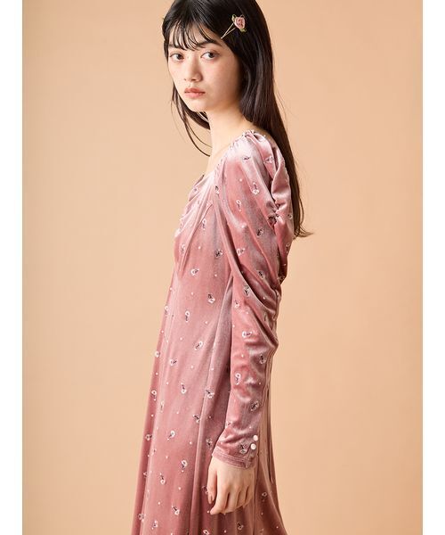 新品新作　リリーブラウン エンブロイダリーベロアワンピース エンブロイダリーベロアワンピース（ワンピース）｜LILY BROWN（リリー