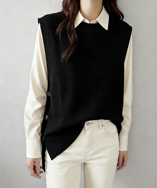 ReRe(リリ)の「サイドボタンレイヤードニットベスト(ベスト・レディース・ブラック/ブルー/グレー/ベージュ・SMALL/MEDIUM/LARGE/X-LARGE)」の2枚目の写真