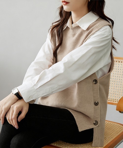 ReRe(リリ)の「サイドボタンレイヤードニットベスト(ベスト・レディース・ブラック/ブルー/グレー/ベージュ・SMALL/MEDIUM/LARGE/X-LARGE)」の21枚目の写真