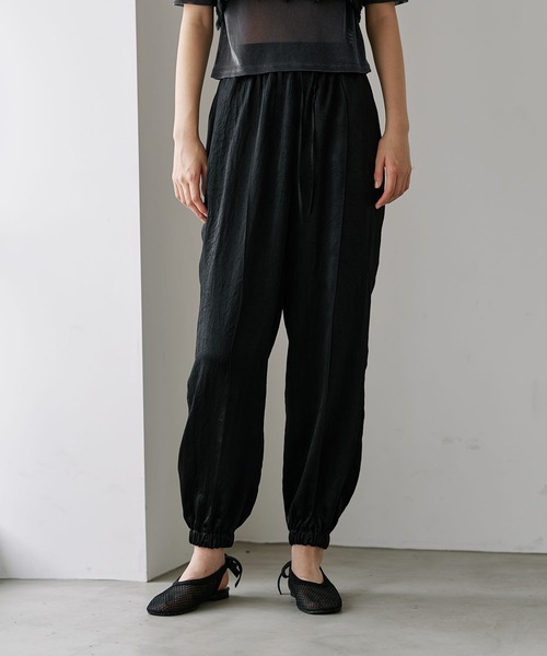WILLFULLY（ウィルフリー）の「satin waist ribbon elastic shirring PT（その他パンツ・レディース・ミント/カーキブラウン/ブラック・FREE）」の10枚目の写真