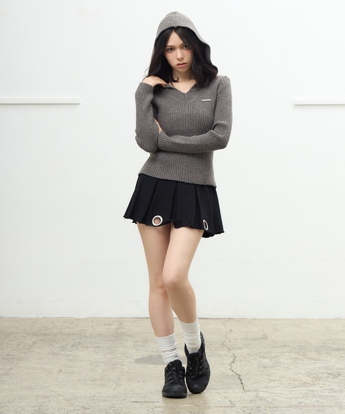 ACLENT(アクレント)の「コンパクトフードニット(ニット/セーター・レディース・グレー・FREE)」の5枚目の写真