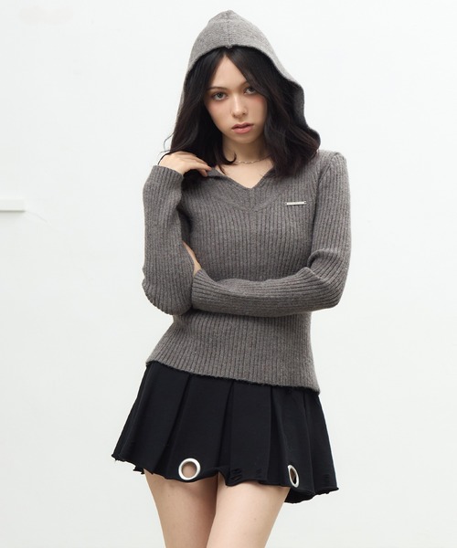 ACLENT(アクレント)の「コンパクトフードニット(ニット/セーター・レディース・グレー・FREE)」の3枚目の写真