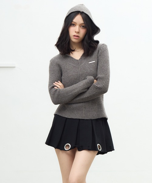 ACLENT(アクレント)の「コンパクトフードニット(ニット/セーター・レディース・グレー・FREE)」の4枚目の写真