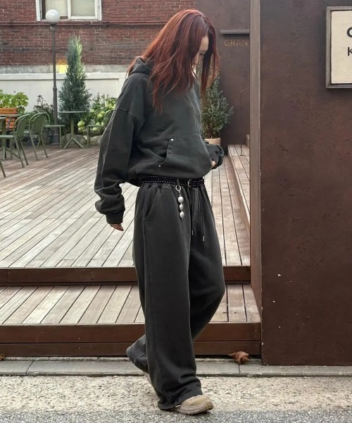 BLACKUP（ブラックアップ）の「[B-BASIC] ピグメントヘビースウェットオーバーフィットフーディ（パーカー・レディース・ブラウン/チャコール/ワイン・FREE）」の5枚目の写真