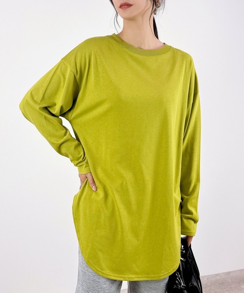 CLOTHY(クロシィ)の「【ゆったり長めのオーバーシルエット】裾カーブビッグロンT(Tシャツ/カットソー・レディース・グリーン/ブラック/モカ/アイボリー/グレイッシュベージュ/ベージュ/チャコールグレー/ブラウン/ローズ/杢グレー/ブルー/オフホワイト・MEDIUM)」の10枚目の写真
