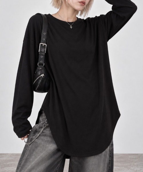 CLOTHY(クロシィ)の「【ゆったり長めのオーバーシルエット】裾カーブビッグロンT(Tシャツ/カットソー・レディース・グリーン/ブラック/モカ/アイボリー/グレイッシュベージュ/ベージュ/チャコールグレー/ブラウン/ローズ/杢グレー/ブルー/オフホワイト・MEDIUM)」の13枚目の写真