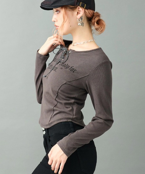 ANAP(アナップ)の「プリント レースアップ コルセット リブトップス カットソー(Tシャツ/カットソー・レディース・アイボリー/ダークグレー/ベージュ・F)」の10枚目の写真