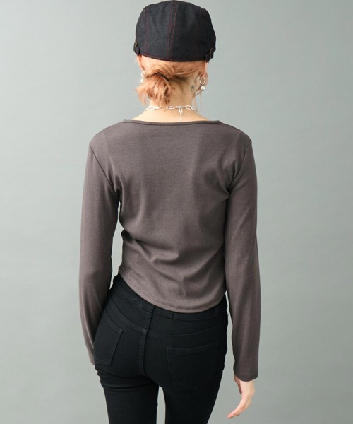 ANAP(アナップ)の「プリント レースアップ コルセット リブトップス カットソー(Tシャツ/カットソー・レディース・アイボリー/ダークグレー/ベージュ・F)」の11枚目の写真