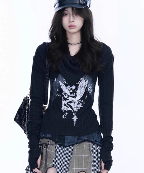 .KOM(ドットコム)の「A'GEM/9 × .kom 『.KOM/ドットケーオーエム』 Acid Wash Style Graphic Rib Long Sleeve Top/アシッドウォッシュ風 グラフィック長袖リブトップス(Tシャツ/カットソー・レディース・ブラック・M)」の3枚目の写真