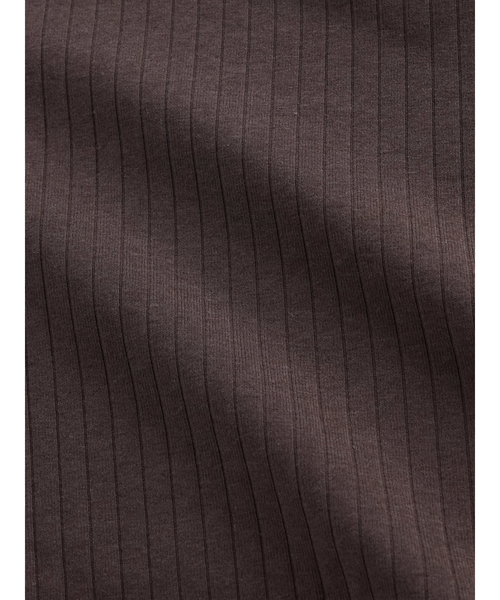 GAP(ギャップ)の「モダンリブ エンベロープネック トップス(Tシャツ/カットソー・レディース・ブラウン/ブラック・XS/S/M/L/XL/XXS)」の4枚目の写真