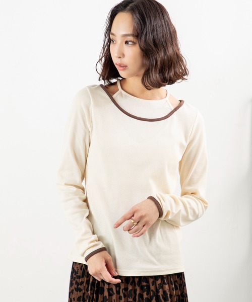 MILLION CARATS（ミリオンカラッツ）の「【配色パイピング×レイヤード風デザイン】細見え効果と抜け感が同時に叶う！伸縮リブ素材で着心地抜群、大人カジュアルに使える万能プルオーバー（Tシャツ/カットソー・レディース・ブラウン/オフホワイト/チャコールグレー/ブラック・FREE）」の5枚目の写真