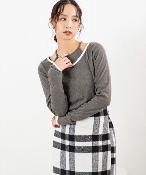 MILLION CARATS（ミリオンカラッツ）の「【配色パイピング×レイヤード風デザイン】細見え効果と抜け感が同時に叶う！伸縮リブ素材で着心地抜群、大人カジュアルに使える万能プルオーバー（Tシャツ/カットソー・レディース・ブラウン/オフホワイト/チャコールグレー/ブラック・FREE）」の21枚目の写真