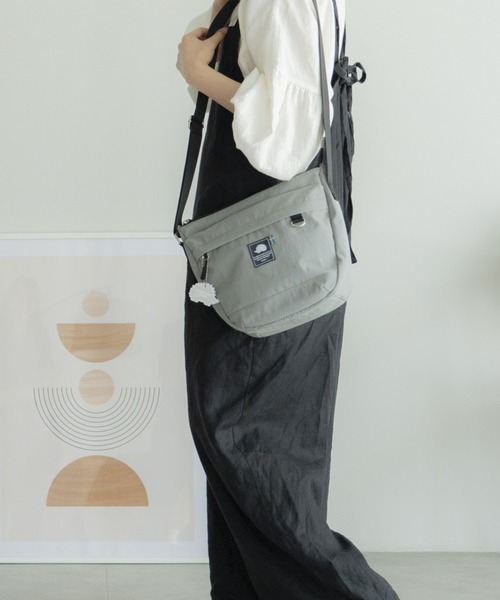 SCANDINAVIAN FOREST(スカンジナビアン・フォレスト)の「スタンスクエアショルダー<撥水加工>(ショルダーバッグ・レディース・ブラック/グレー/ベージュ・FREE)」の16枚目の写真