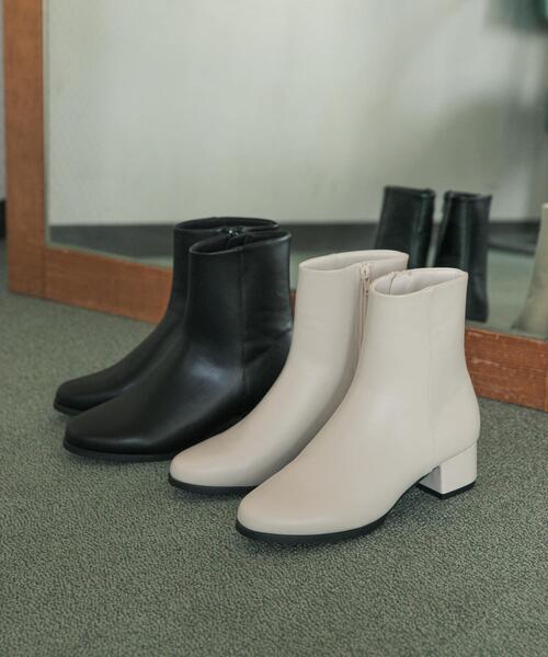 URBAN RESEARCH DOORS（アーバンリサーチドアーズ）の「チャンキーヒールブーツ（ブーツ・レディース・アイボリー/ブラック・36/38/37）」の8枚目の写真