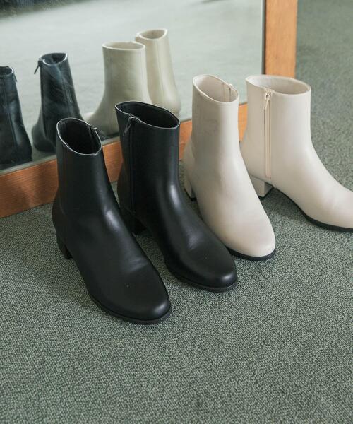 URBAN RESEARCH DOORS（アーバンリサーチドアーズ）の「チャンキーヒールブーツ（ブーツ・レディース・アイボリー/ブラック・36/38/37）」の10枚目の写真