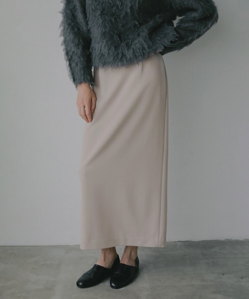 MANOF(マノフ)の「TAPE DETAIL STRAIGHT SKIRT(スカート・レディース・ベージュ/レッド/ブラック・S/M)」の22枚目の写真