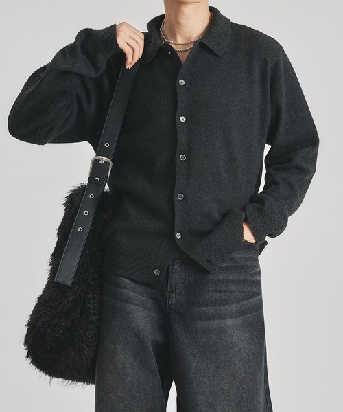 selle glant(セレグランテ)の「FAKE FUR BELT DESIGN SHOULDER BAG/フェイクファーベルトデザインショルダーバッグ(ショルダーバッグ・メンズ・ブラック/グレイッシュベージュ・FREE)」の8枚目の写真