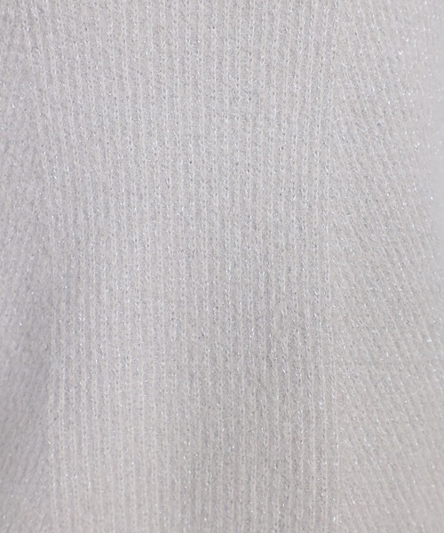 GALLORIA（ギャローリア）の「ショートフェザー切替ニット（ニット/セーター・レディース・オフホワイト/ライトグレー/レッド・S/M/LL/L）」の4枚目の写真