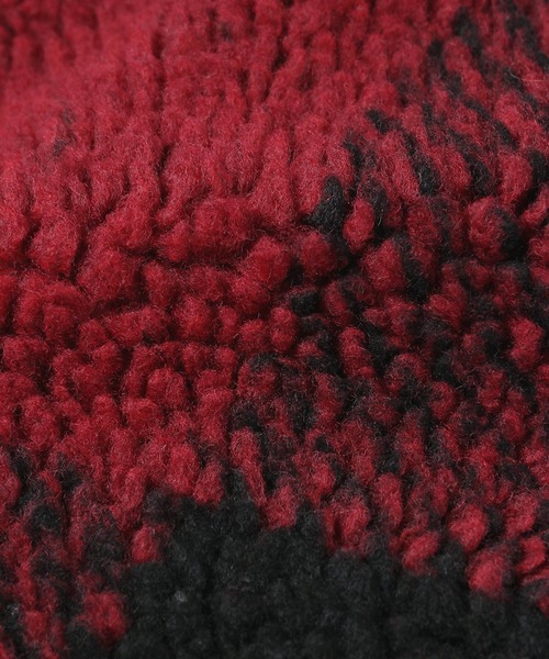 The DUFFER of ST.GEORGE(ザダファーオブセントジョージ)の「CLASSIC TARTAN CHECK BOA FLEECE REVERSIBLE VEST:クラシックタータンチェック ボアフリース リバーシブルベスト(ベスト・メンズ・ダークグリーン/レッド・LARGE/MEDIUM)」の11枚目の写真