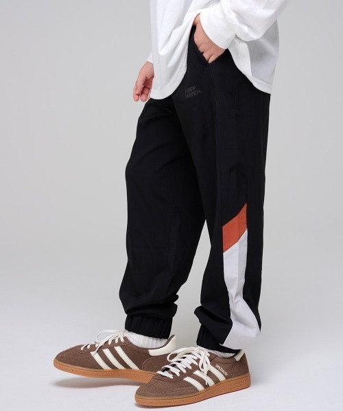 KRIFF MAYER Kid's Collection(クリフメイヤーキッズコレクション)の「【撥水・防汚】クリーネスジョガー(その他パンツ・キッズ・オリーブ/ブラック/ライトグレー/オレンジ・170/160/150/140/130/120)」の1枚目の写真