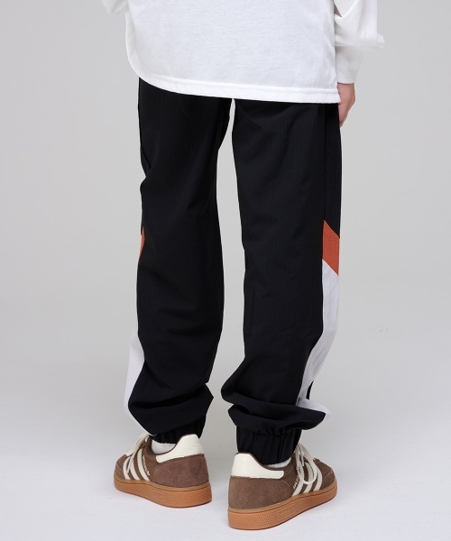 KRIFF MAYER Kid's Collection(クリフメイヤーキッズコレクション)の「【撥水・防汚】クリーネスジョガー(その他パンツ・キッズ・オリーブ/ブラック/ライトグレー/オレンジ・170/160/150/140/130/120)」の9枚目の写真