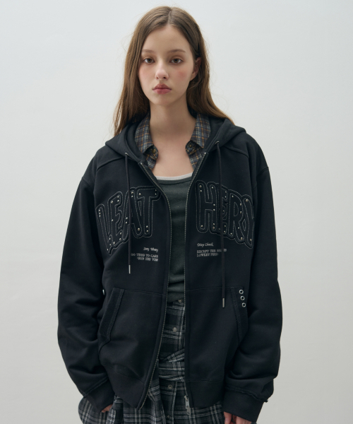 LEATHERY（レザリー）の「ダブルラインスタッズアップリケフードパーカー[ブラック]（パーカー・レディース・その他・MEDIUM/LARGE/SMALL）」の2枚目の写真