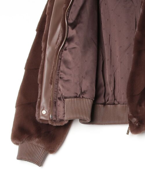 Guess（ゲス）の「MAYA Faux Fur Jacket アウター ジャケット （ブルゾン・レディース・ブラウン・MEDIUM）」の12枚目の写真