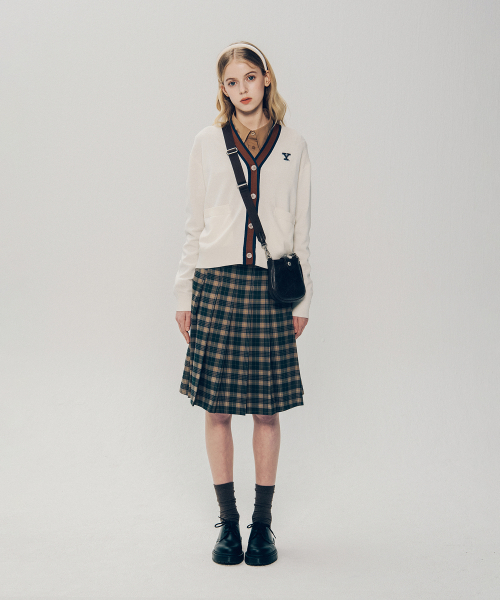 YALE(イェール)の「カレッジシンボルワッペンカーディガン_アイボリー(カーディガン/ボレロ・レディース・その他・MEDIUM/SMALL)」の5枚目の写真