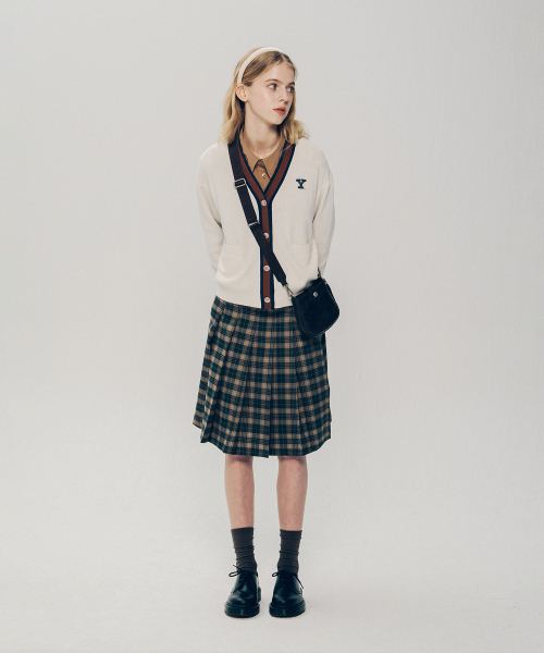 YALE(イェール)の「カレッジシンボルワッペンカーディガン_アイボリー(カーディガン/ボレロ・レディース・その他・MEDIUM/SMALL)」の3枚目の写真