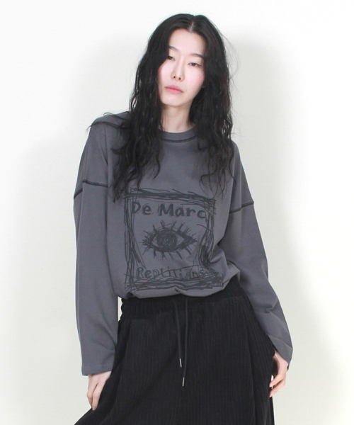 DEMARC（ドゥマーク）の「オーバーサイズスクエアプリントステッチ配色長袖Tシャツチャコール（Tシャツ/カットソー・レディース・その他・LARGE）」の5枚目の写真