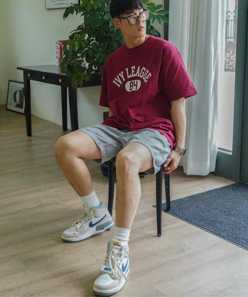 THE MILE（ザマイル）の「IVY LEAGUE GARMENTS CREW [BURGANDY]（Tシャツ/カットソー・メンズ・その他・SMALL/MEDIUM/LARGE/X-LARGE/X-SMALL）」の2枚目の写真