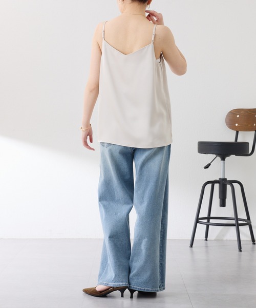 COLLAGE GALLARDAGALANTE（コラージュガリャルダガランテ）の「2WAY サテンキャミ（キャミソール・レディース・アイボリー/ネイビー・FREE）」の19枚目の写真