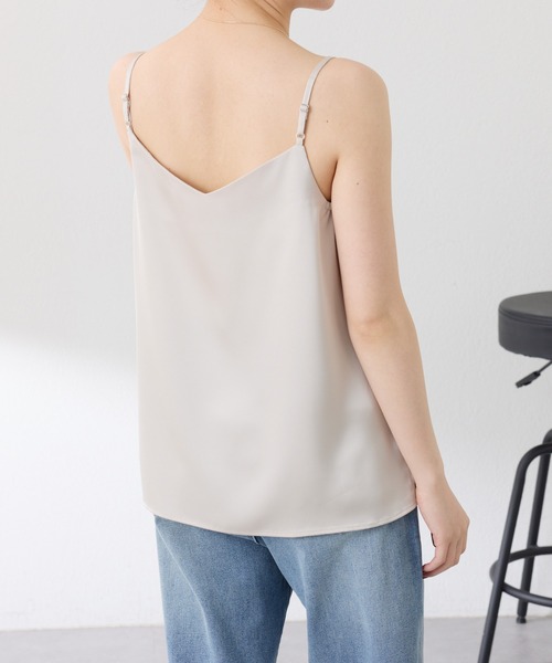 COLLAGE GALLARDAGALANTE（コラージュガリャルダガランテ）の「2WAY サテンキャミ（キャミソール・レディース・アイボリー/ネイビー・FREE）」の16枚目の写真