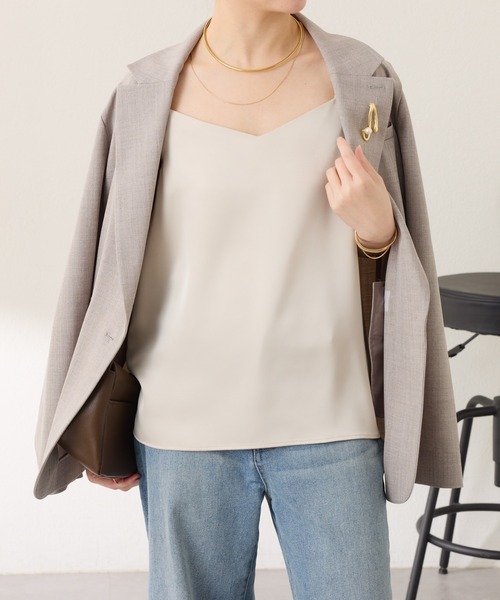 COLLAGE GALLARDAGALANTE（コラージュガリャルダガランテ）の「2WAY サテンキャミ（キャミソール・レディース・アイボリー/ネイビー・FREE）」の9枚目の写真