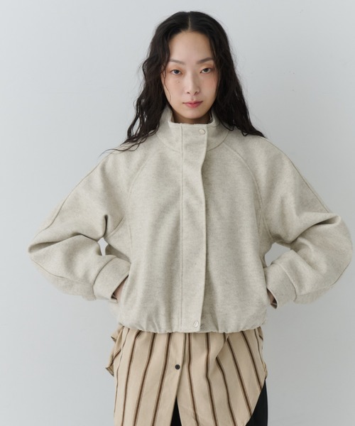 NUJOH(ヌゾ)の「Minimal Volume Zip Blouson / ミニマルボリュームジップブルゾン(ブルゾン・レディース・ブラウン/ライトベージュ/チャコールグレー・FREE)」の1枚目の写真