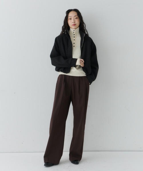 NUJOH(ヌゾ)の「Minimal Volume Zip Blouson / ミニマルボリュームジップブルゾン(ブルゾン・レディース・ブラウン/ライトベージュ/チャコールグレー・FREE)」の4枚目の写真