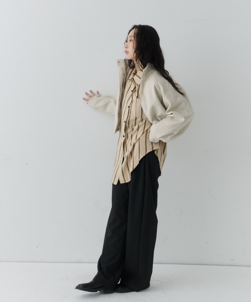 NUJOH(ヌゾ)の「Minimal Volume Zip Blouson / ミニマルボリュームジップブルゾン(ブルゾン・レディース・ブラウン/ライトベージュ/チャコールグレー・FREE)」の16枚目の写真