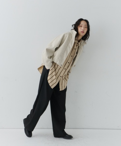 NUJOH(ヌゾ)の「Minimal Volume Zip Blouson / ミニマルボリュームジップブルゾン(ブルゾン・レディース・ブラウン/ライトベージュ/チャコールグレー・FREE)」の18枚目の写真