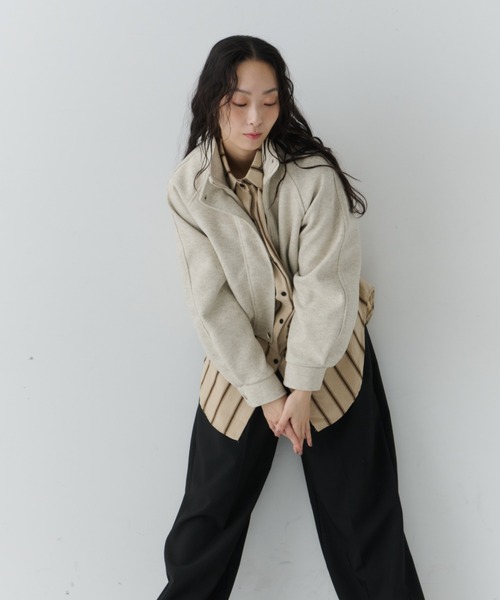 NUJOH(ヌゾ)の「Minimal Volume Zip Blouson / ミニマルボリュームジップブルゾン(ブルゾン・レディース・ブラウン/ライトベージュ/チャコールグレー・FREE)」の21枚目の写真