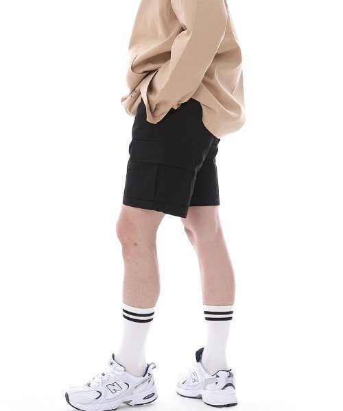 SAINTCREW(セントクルー)の「コンフォータブルモダンカーゴショーツ CM-1200C ブラック(その他パンツ・メンズ・その他・MEDIUM/LARGE/X-LARGE)」の2枚目の写真