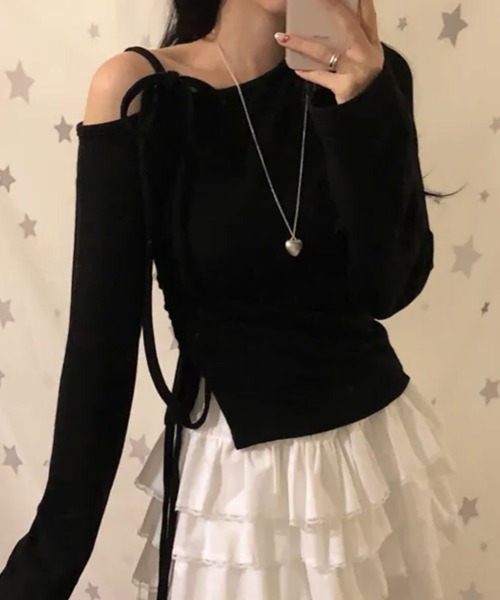 VIVID LADY(ビビッドレディー)の「アシンメトリーデザイン ワンショルダー リブニットトップス(ニット/セーター・レディース・ブラック/アイボリー/グレー・FREE)」の3枚目の写真