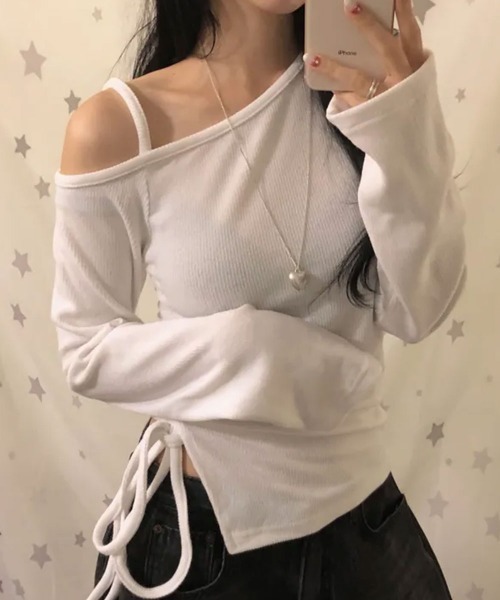VIVID LADY(ビビッドレディー)の「アシンメトリーデザイン ワンショルダー リブニットトップス(ニット/セーター・レディース・ブラック/アイボリー/グレー・FREE)」の11枚目の写真