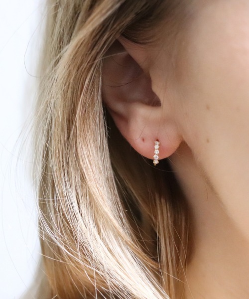 cui-cui(キュイキュイ)の「ダイヤモンド フープ スタッド ピアス | K18(ピアス(両耳用)・レディース・イエローゴールド・FREE)」の8枚目の写真