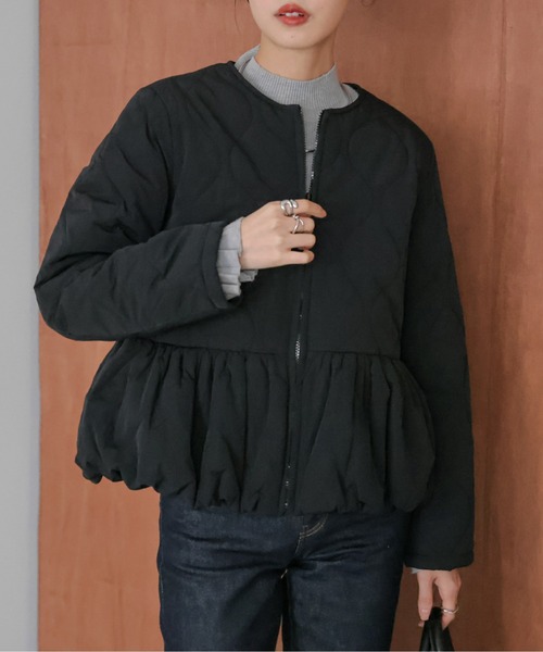 AMELY(エミリー)の「ペプラムキルティングブルゾン(ブルゾン・レディース・ブラック/カーキ/アイボリー・フリー)」の3枚目の写真