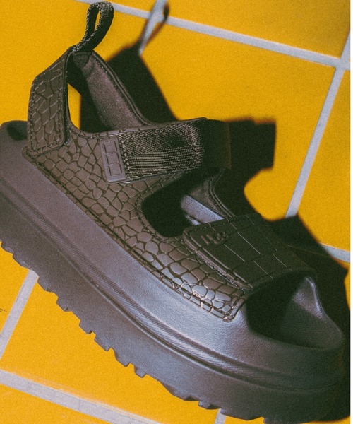 UGG(アグ)の「UGG W GOLDENGLOW EMBOSSED / アグ ゴールデングロウ エンボス(サンダル・レディース・スモークグレー・22.0cm/23.0cm/24.0cm/25.0cm)」の4枚目の写真