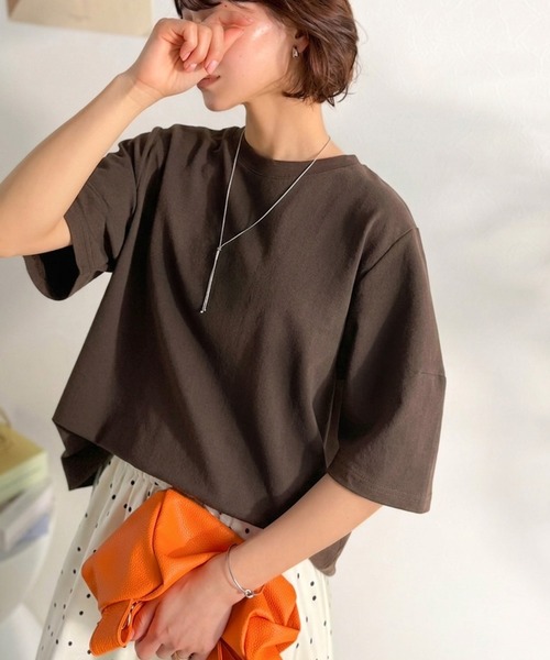 classicalelf(クラシカルエルフ)の「着映え度100%。前後2wayボールボタンランタンスリーブイージーケアプルオーバー(Tシャツ/カットソー・レディース・オフホワイト/ブラウン/アイボリー/ブラック/グリーン・X-LARGE/SMALL/MEDIUM/LARGE)」の9枚目の写真