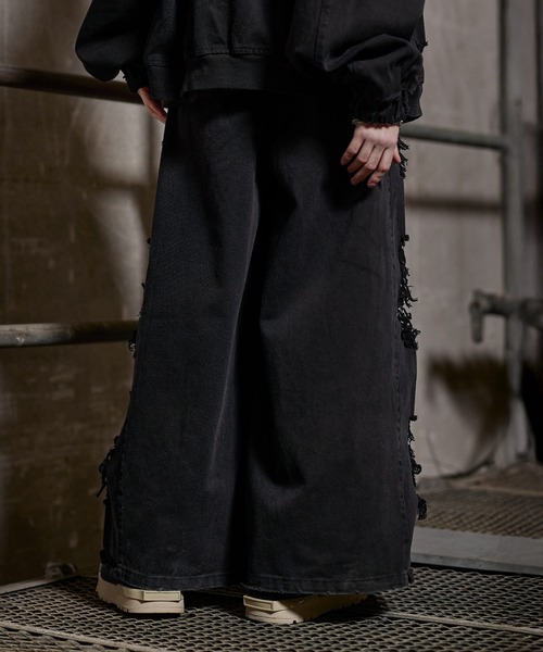 ERAR（エラー）の「【ERAR】【セットアップ対応】ハイダメージナイロンドッキングデザインサイドラインワイドデニムパンツ（デニムパンツ・メンズ・ブラック・S/M/L/XL）」の3枚目の写真