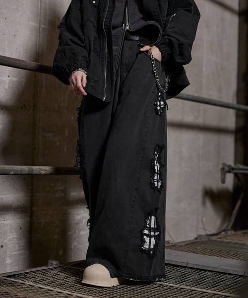 ERAR（エラー）の「【ERAR】【セットアップ対応】ハイダメージナイロンドッキングデザインサイドラインワイドデニムパンツ（デニムパンツ・メンズ・ブラック・S/M/L/XL）」の4枚目の写真