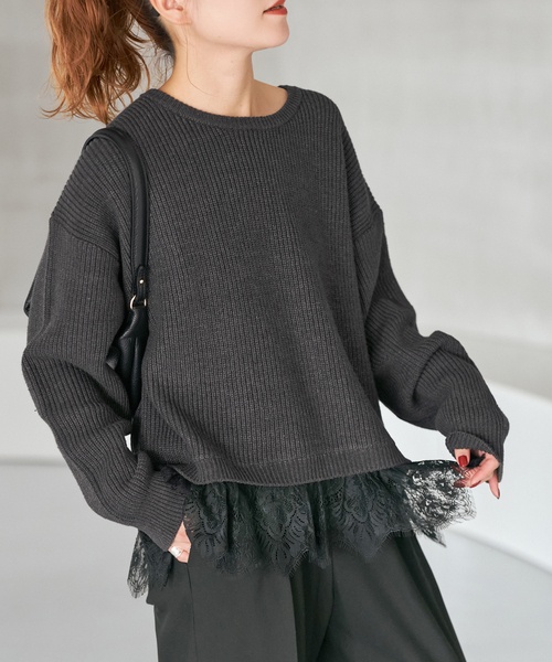 Spick & Span（スピックアンドスパン）の「《追加》レースドッキング畦ニットプルオーバー（ニット/セーター・レディース・ベージュ/チャコールグレー・FREE）」の6枚目の写真